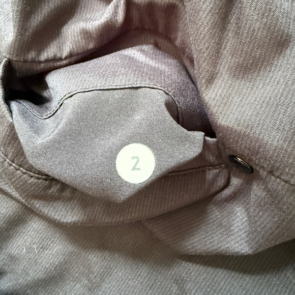 Lululemon Spring Break Away Short 4-Way Stretch Black Shorts Sz 2 - Picture 4 of 4